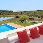 Martin Villa Óbidos