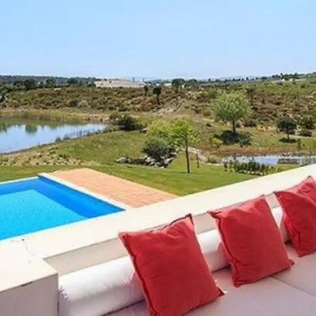 Martin Villa Óbidos
